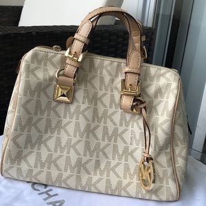 Michael Kors Purse with dust bag